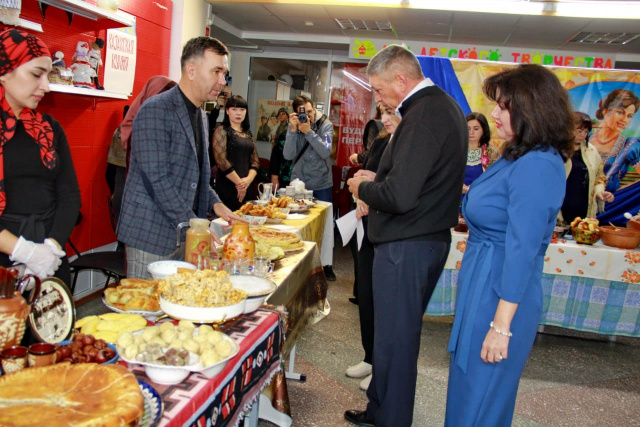01.11.2025 г выставка -дегустация районного гастрономического фестиваля "В дружбе народов - единство России"